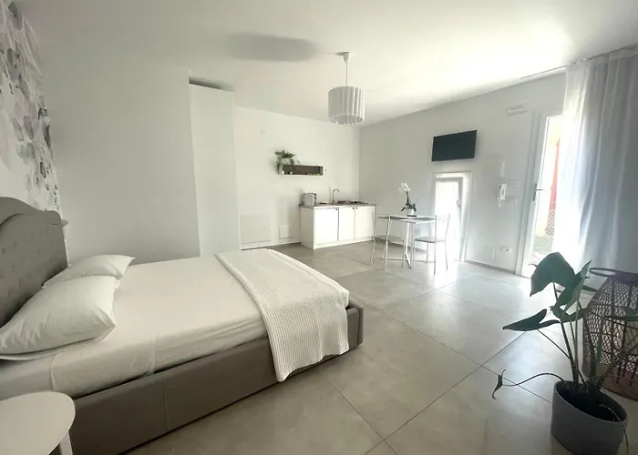 Nina Bed & Breakfast