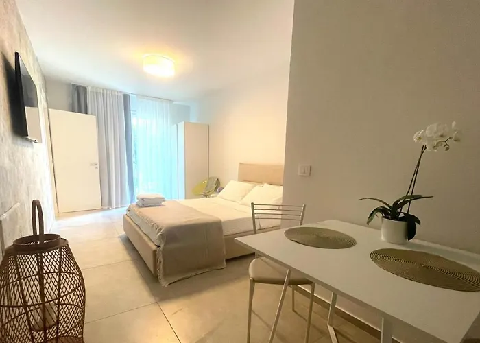 Nina Bed & Breakfast 3*